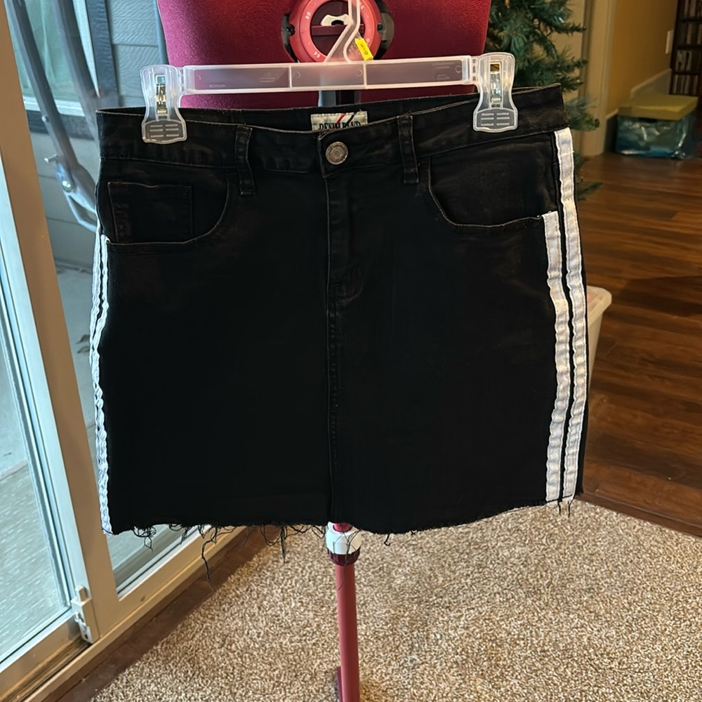 Black Raw Hem Denim Skirt with White Side Trim